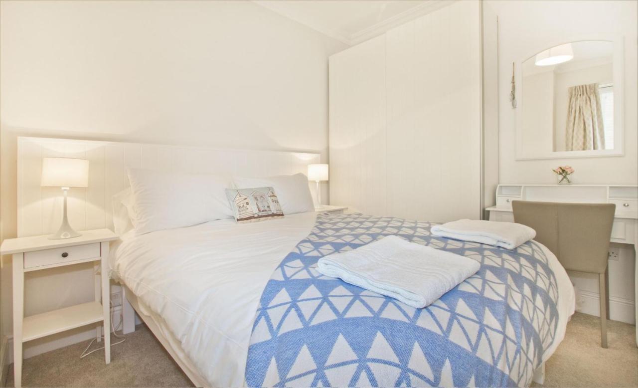 Beautiful Aberdovey Seafront Apartment 2 Aberdyfi Eksteriør billede